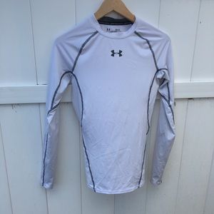 Under Armour Men’s (runs very small) crew neck